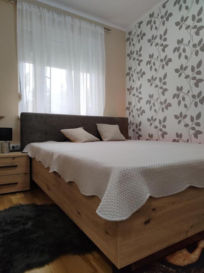 Apartman Espresso Sa Parkingom سريمسكا ميتروفيكا المظهر الخارجي الصورة
