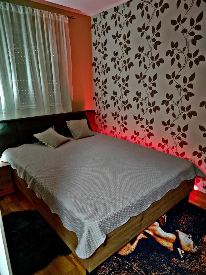 Apartman Espresso Sa Parkingom سريمسكا ميتروفيكا المظهر الخارجي الصورة