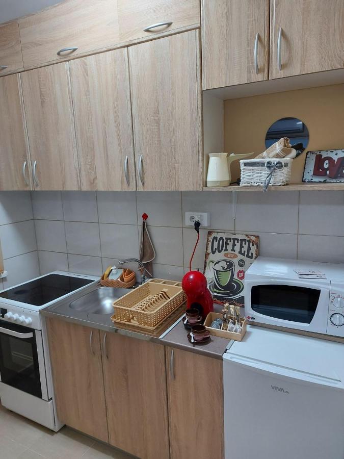 Apartman Espresso Sa Parkingom سريمسكا ميتروفيكا المظهر الخارجي الصورة
