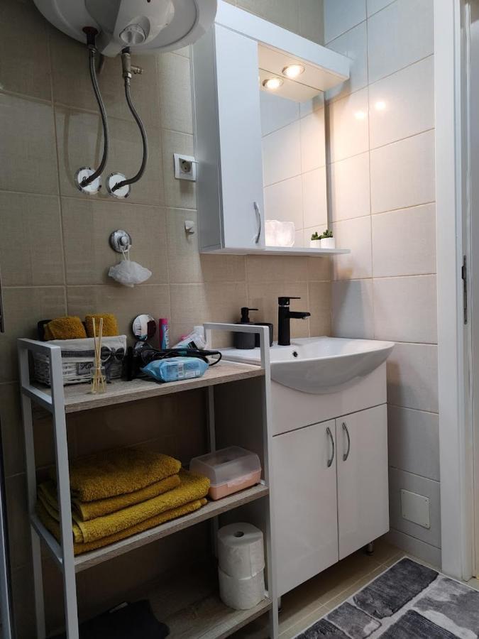 Apartman Espresso Sa Parkingom سريمسكا ميتروفيكا المظهر الخارجي الصورة